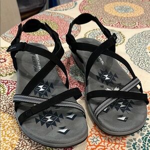 Skechers Reggae Slim Strappy Sandals size 40 (US 10/10.5)